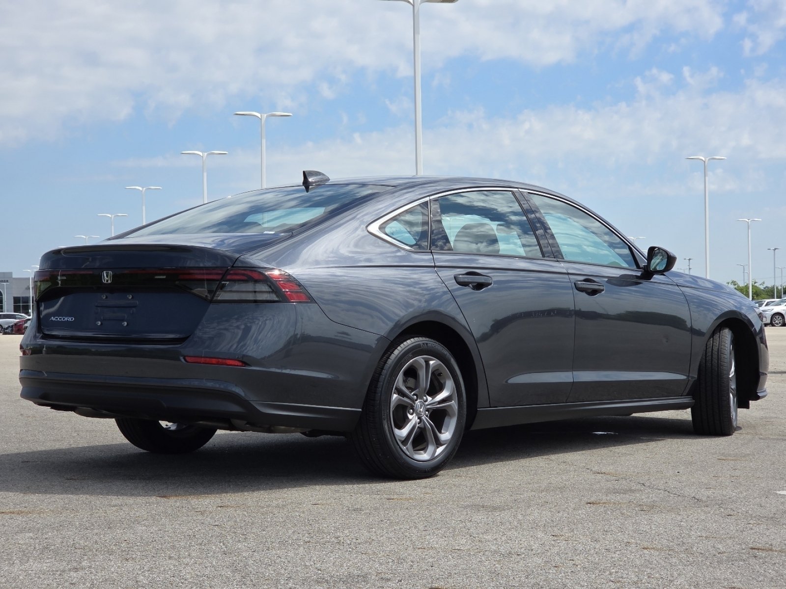 Used 2023 Honda Accord EX image 19