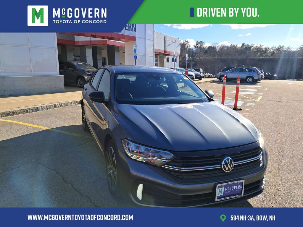 Used 2024 Volkswagen Jetta Sport image 8