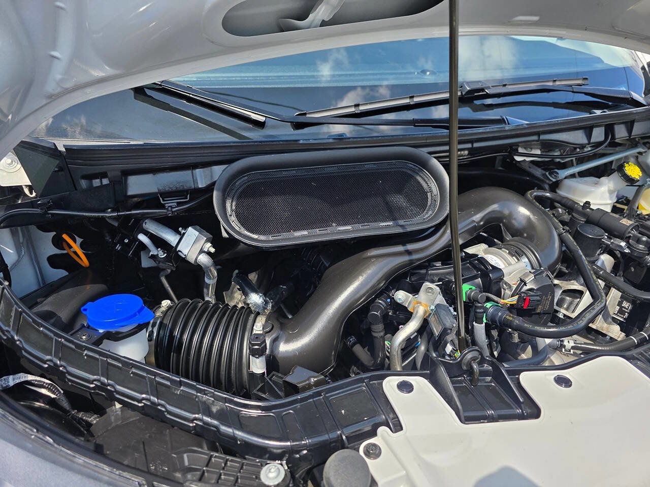 Used 2025 Ford Transit 350 XLT RWD image 27