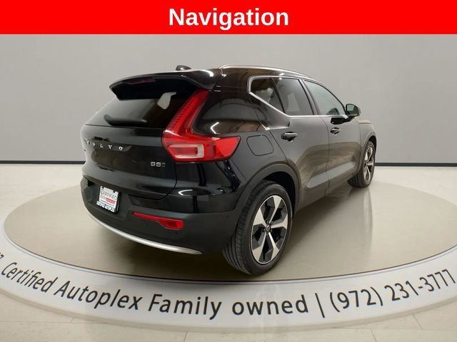 Used 2025 Volvo XC40 B5 Plus image 5