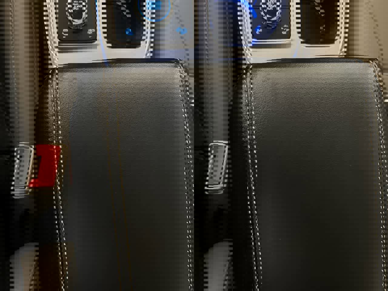 Used 2021 Ford Explorer Limited w/ Equipment Group 301A image 23