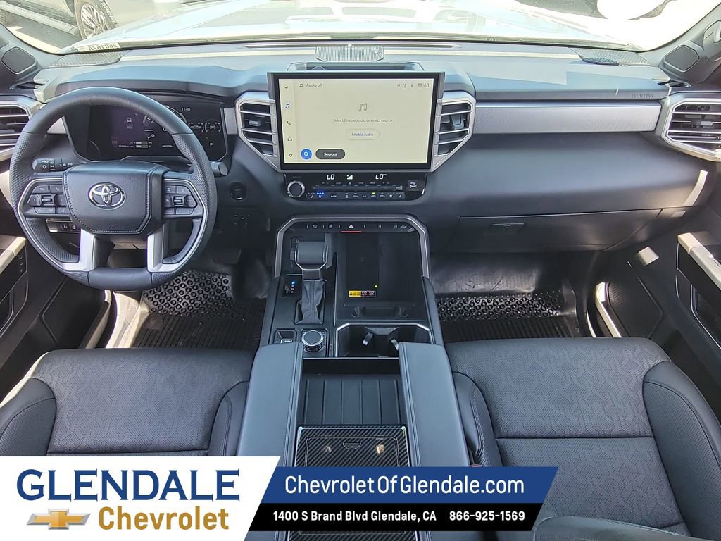Used 2025 Toyota Tundra Limited AWD/4WD image 23