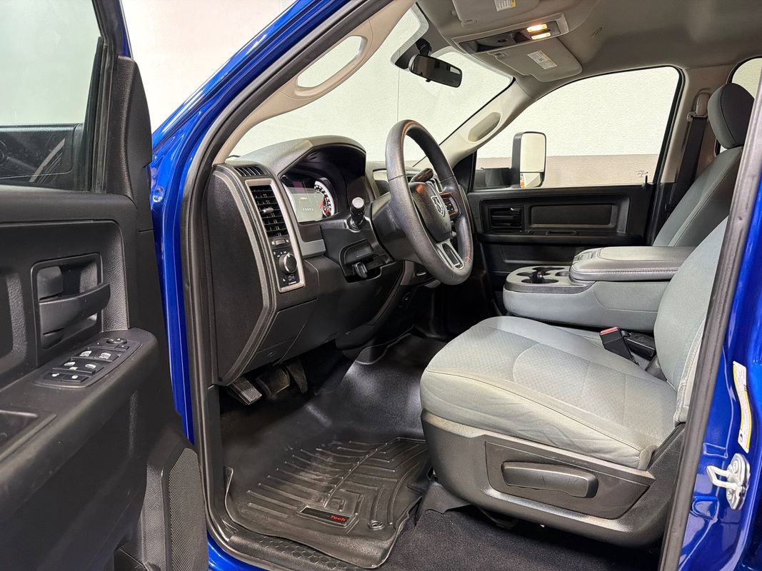 Used 2018 RAM 2500 Tradesman w/ Chrome Appearance Group AWD/4WD image 11