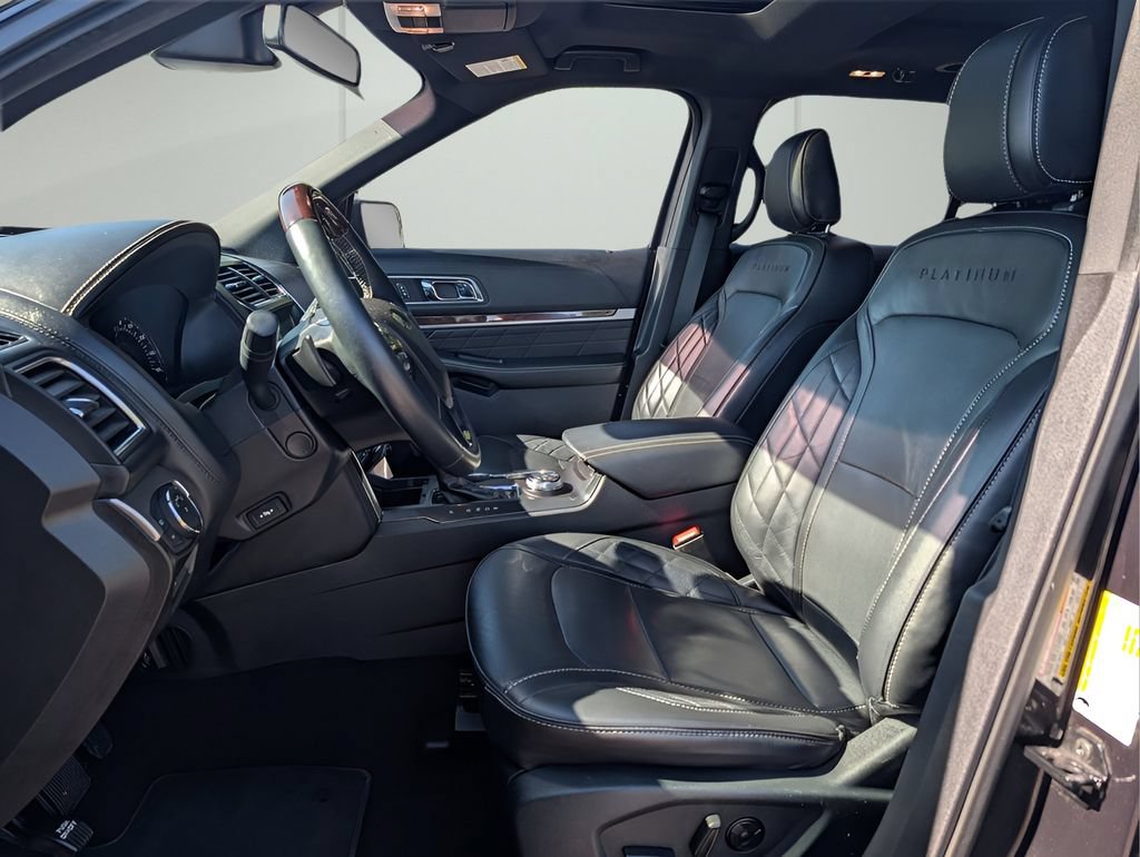 Used 2019 Ford Explorer Platinum AWD/4WD image 10