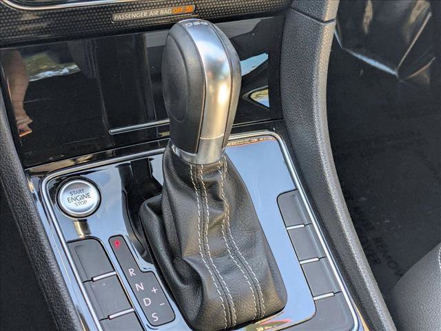 Used 2018 Volkswagen Passat GT image 12