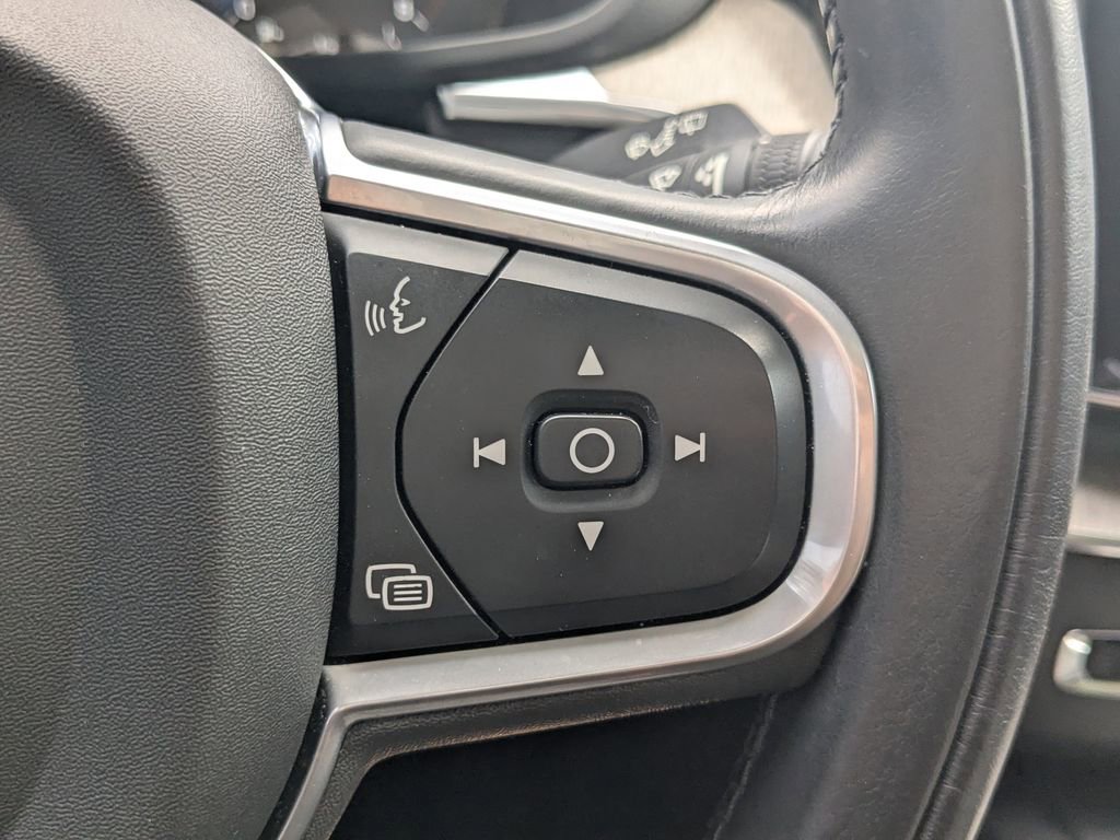 Used 2020 Volvo XC60 T5 Inscription image 13