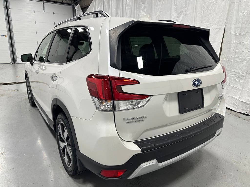 Used 2019 Subaru Forester Touring AWD/4WD image 5
