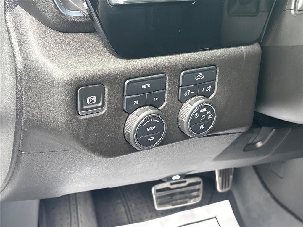 Used 2024 Chevrolet Silverado 1500 RST w/ Redline Edition AWD/4WD image 30