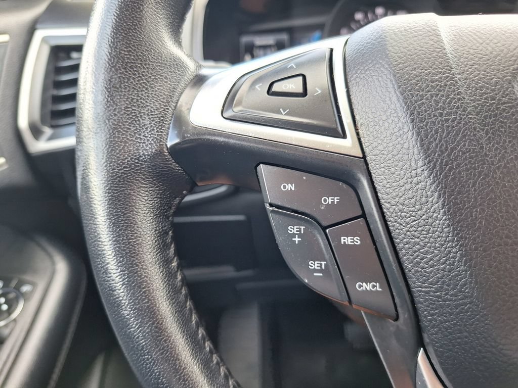 Used 2024 Ford Edge SEL AWD/4WD image 19