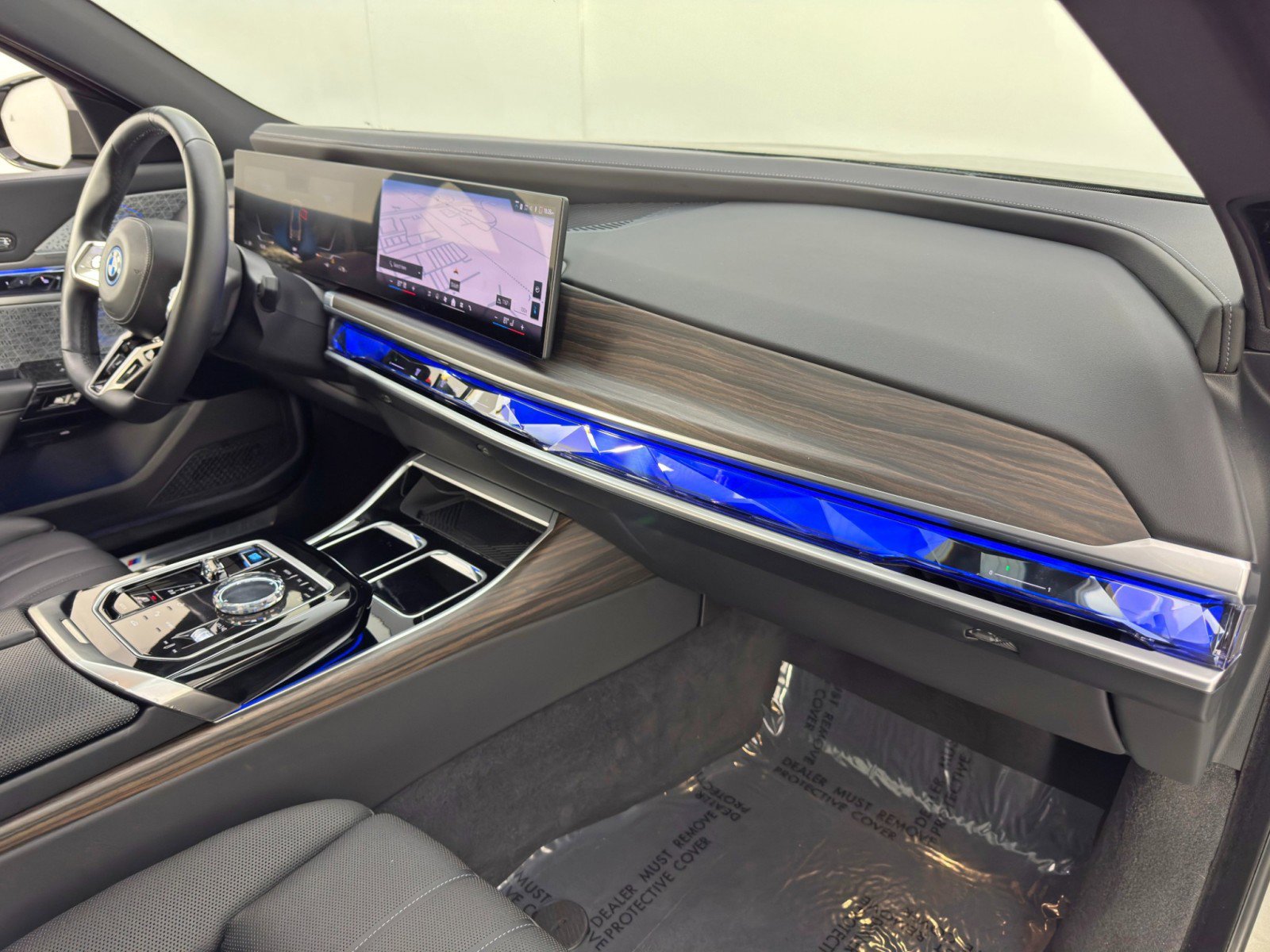 Used 2023 BMW i7 xDrive60 image 15