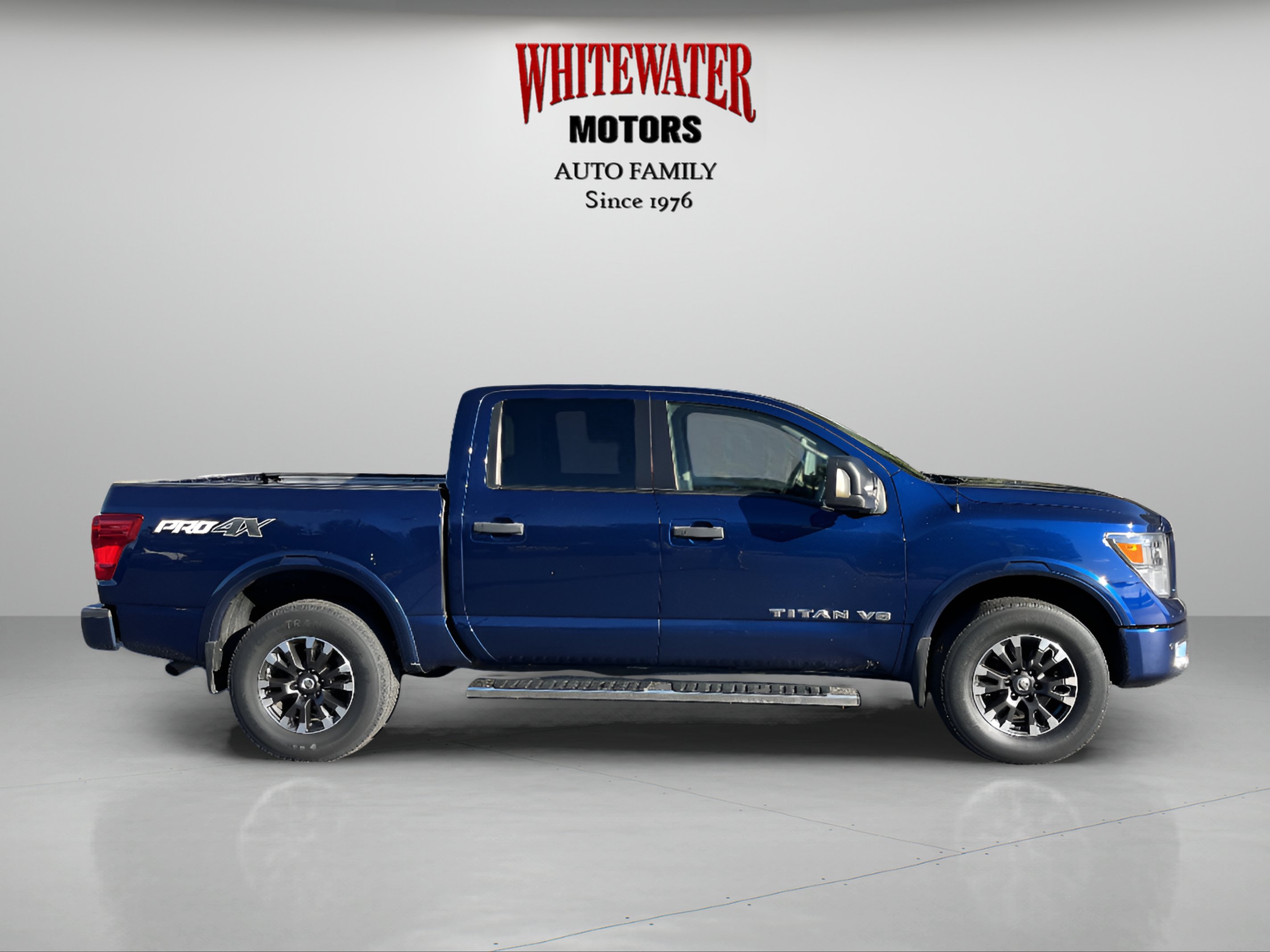 Used 2019 Nissan Titan PRO-4X w/ Pro-4x Convenience Package AWD/4WD image 6