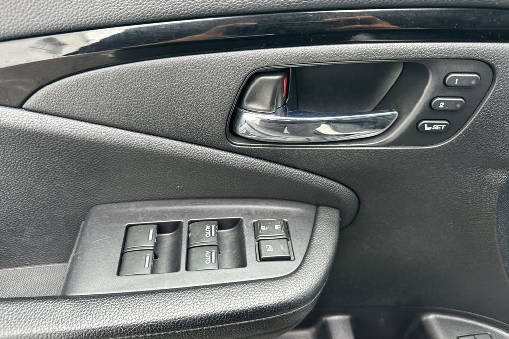 Used 2019 Honda Pilot Elite image 11