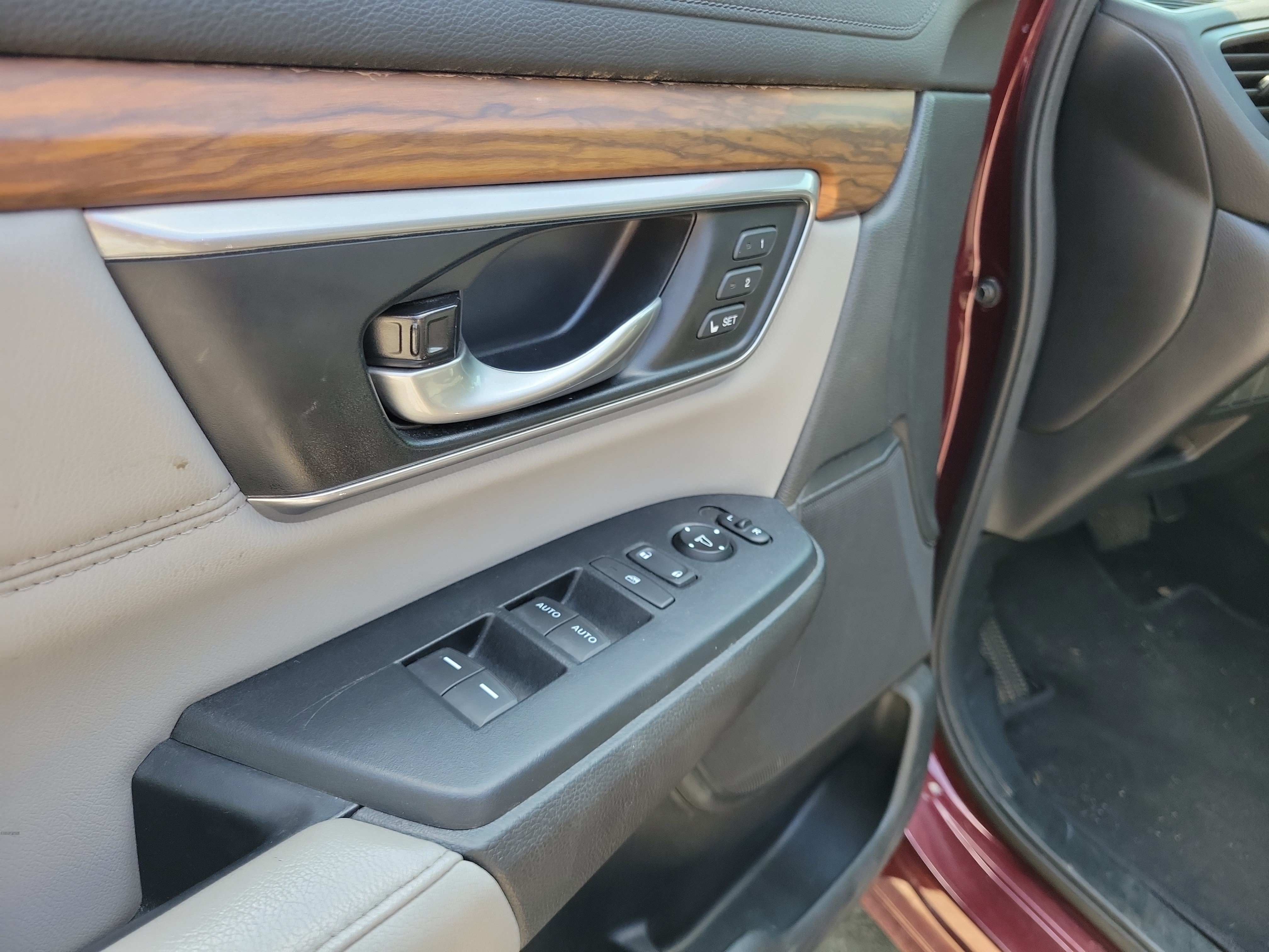 Used 2019 Honda CR-V Touring image 18