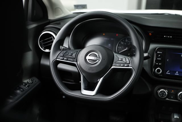 Used 2024 Nissan Kicks SV FWD image 27