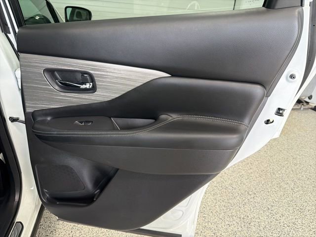 Used 2016 Nissan Murano Platinum w/ Platinum Technology Package AWD/4WD image 22
