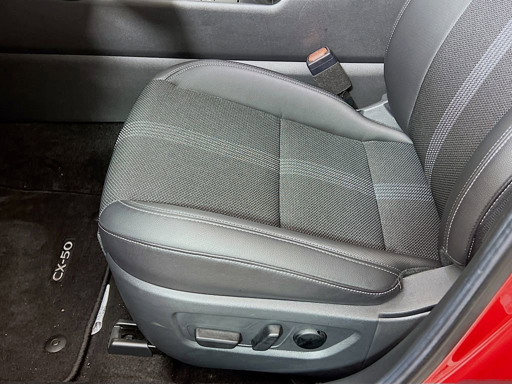 Used 2025 MAZDA CX-50 AWD 2.5 S w/ Cargo Package image 24