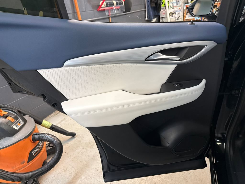 Certified 2025 Buick Envision Avenir image 31