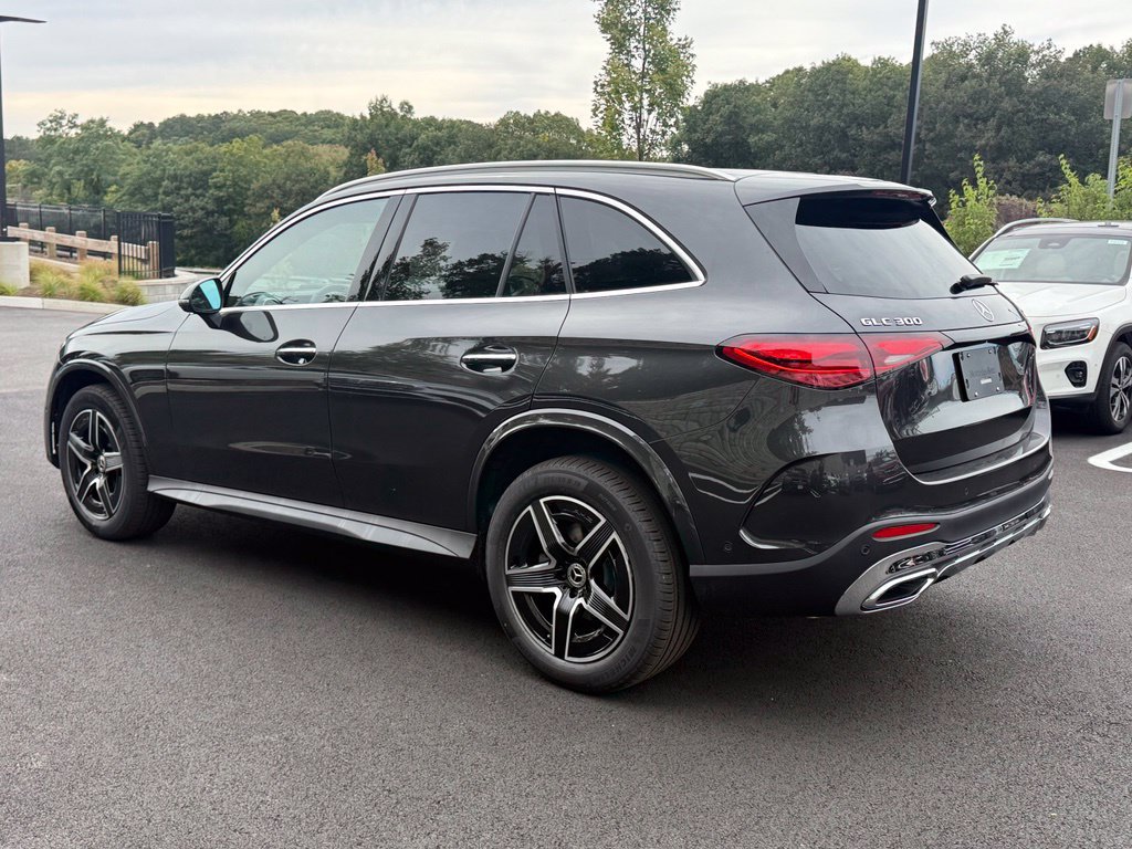 New 2027 Mercedes-Benz GLC 300 4MATIC image 4