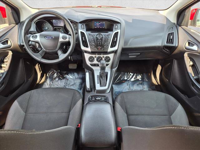 Used 2014 Ford Focus SE w/ SE Winter Package FWD image 17