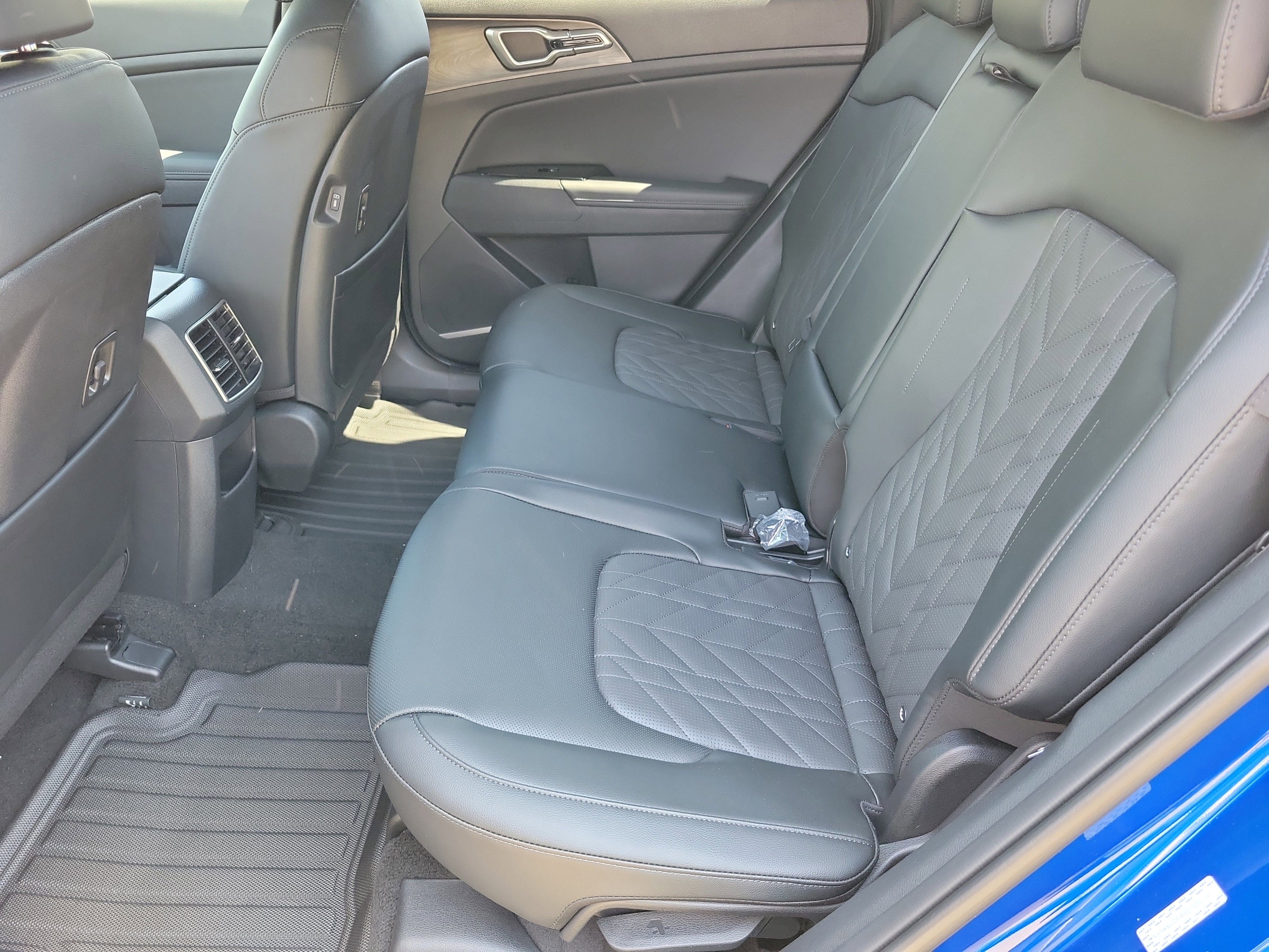 Used 2025 Kia Sportage X-Line w/ Premium Package image 6