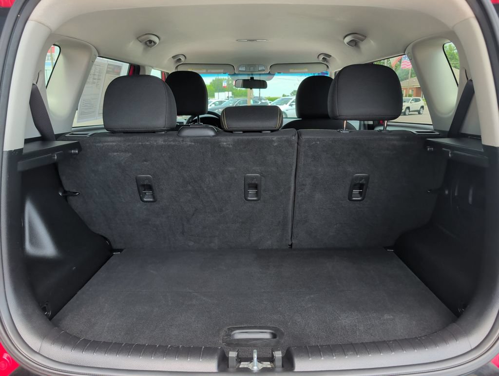 Used 2016 Kia Soul + FWD image 20