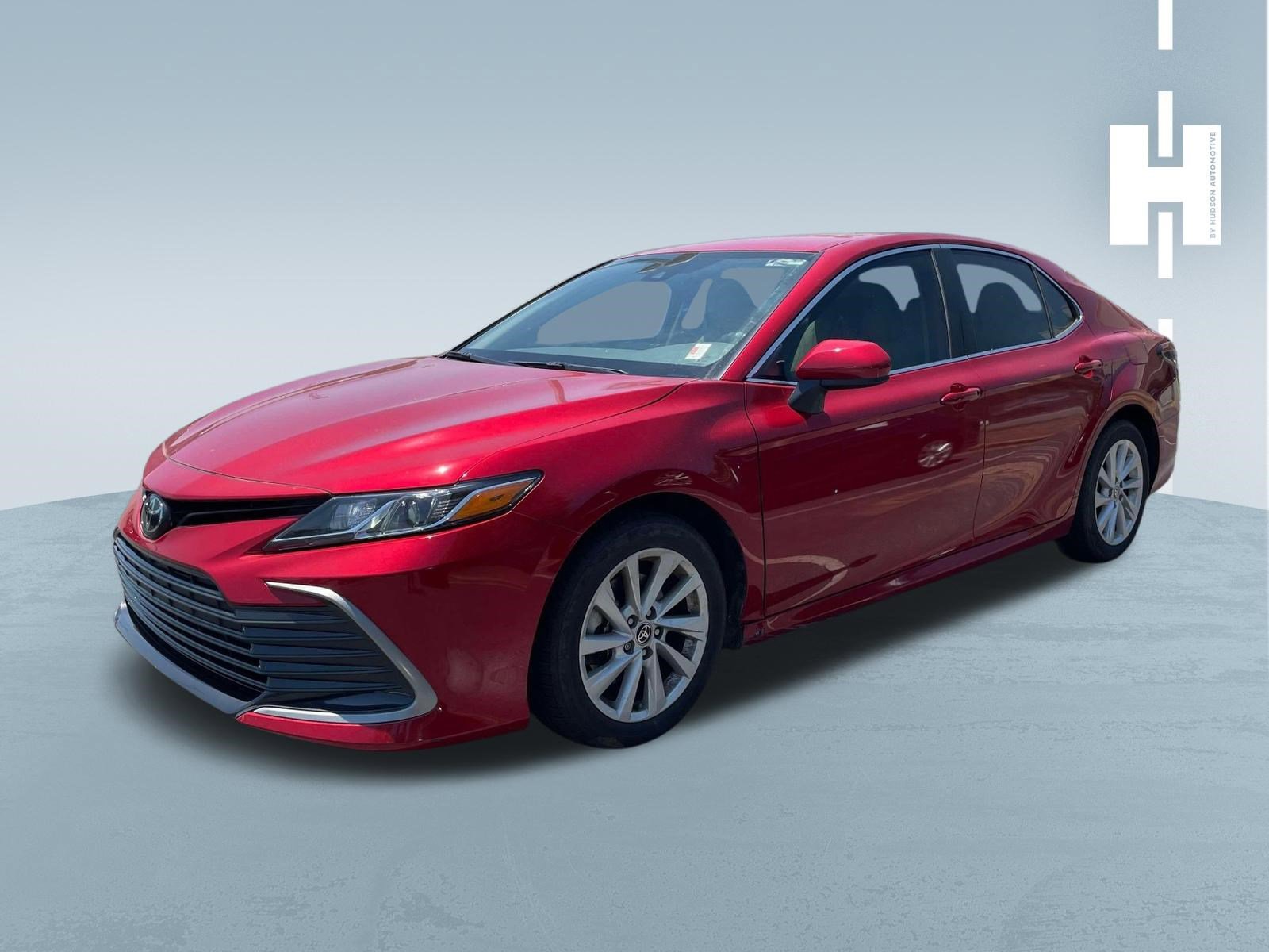 Used 2023 Toyota Camry LE FWD image 3