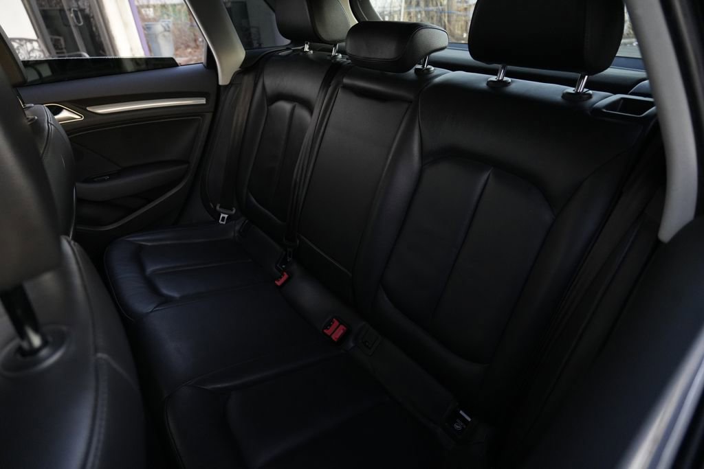 Used 2016 Audi A3 e-tron Premium Plus image 18