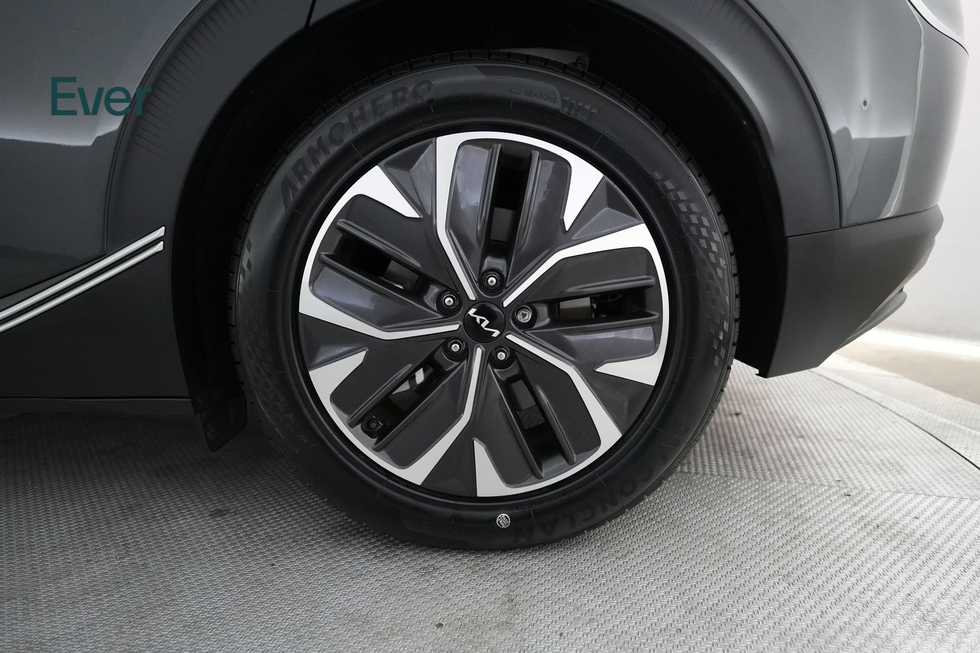 Used 2024 Kia EV6 Light RWD image 9
