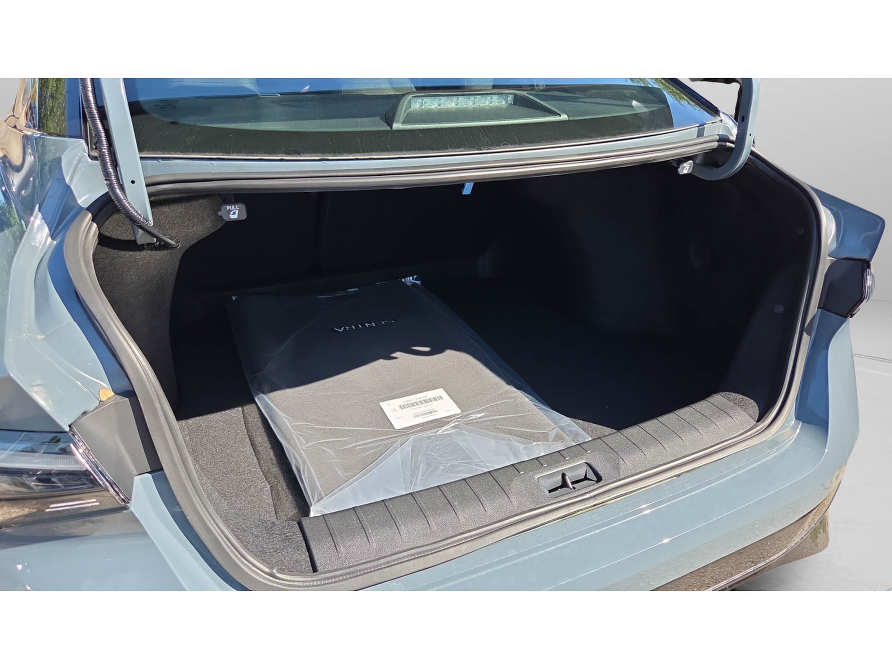 New 2026 Nissan Sentra SR w/ Floor Mat Package FWD image 13