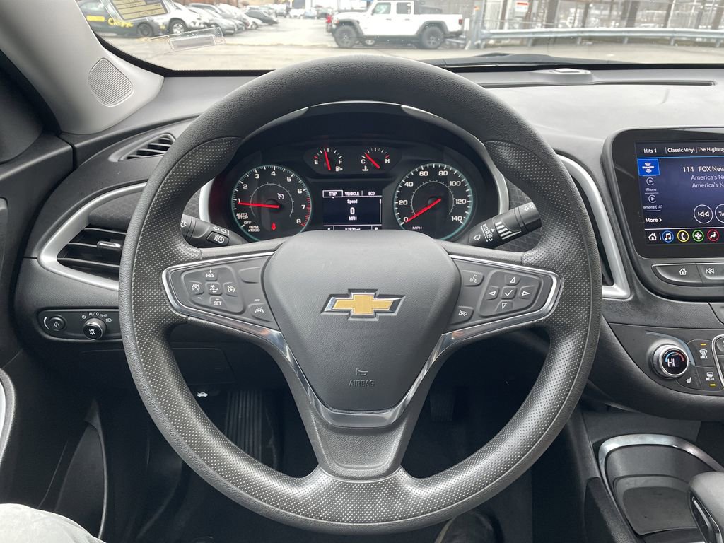 Used 2023 Chevrolet Malibu LT image 16