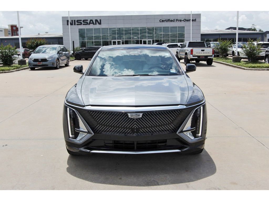 Used 2023 Cadillac Lyriq 2WD image 2