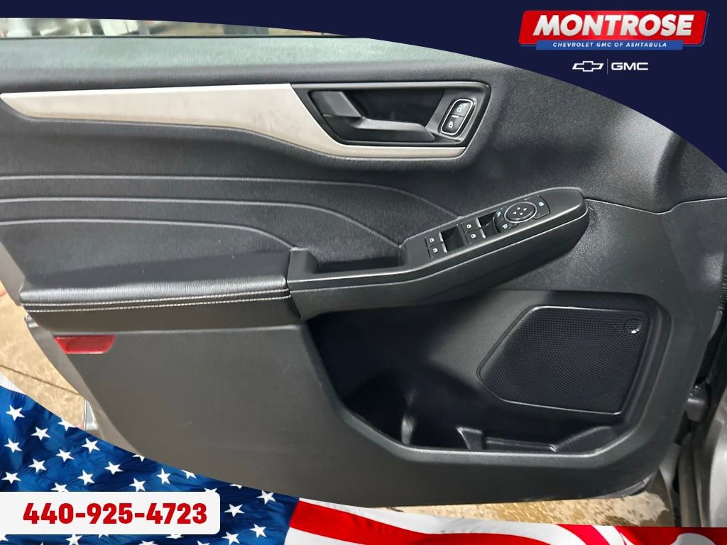 Used 2022 Ford Escape SE w/ Cold Weather Package AWD/4WD image 9