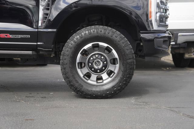 Used 2023 Ford F250 Platinum w/ Tremor Off-Road Package AWD/4WD image 4
