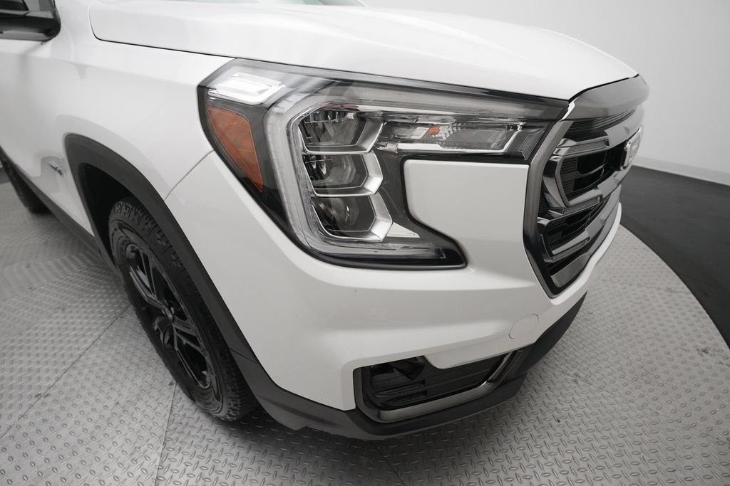 Used 2024 GMC Terrain AT4 AWD/4WD image 23