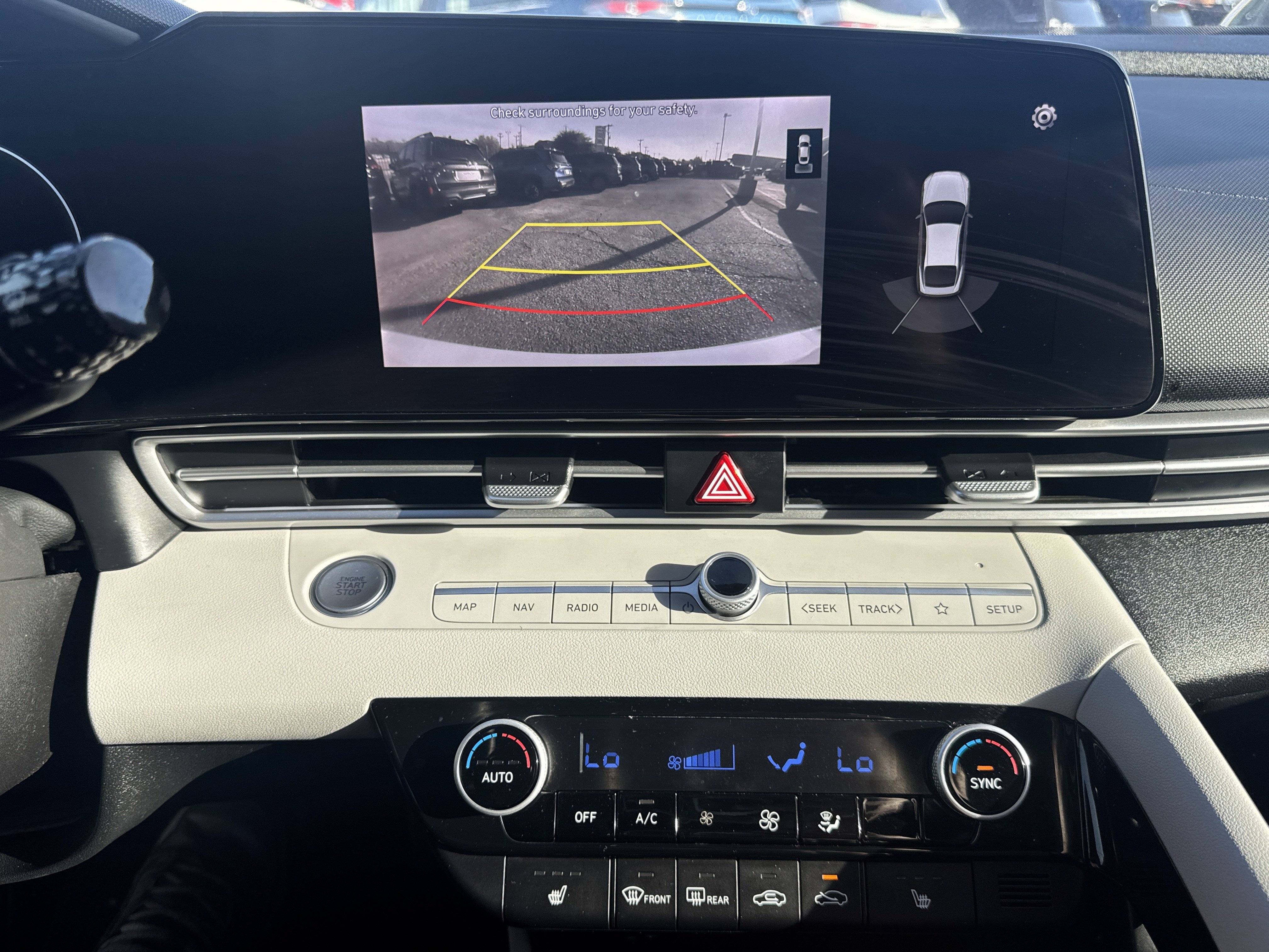 Used 2021 Hyundai Elantra Limited image 19