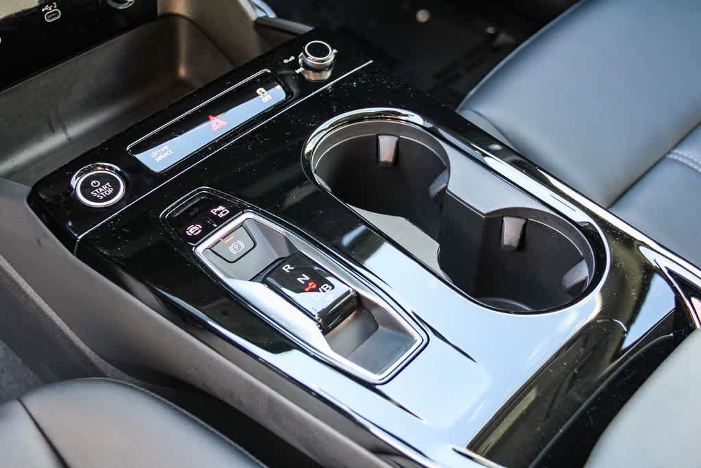 Used 2025 Audi Q6 e-tron Premium w/ Convenience Package AWD/4WD image 19