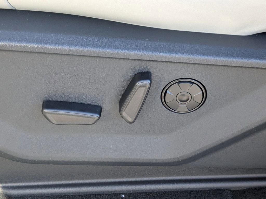 New 2025 Ford Expedition Max Platinum w/ Platinum Ultimate Package image 21