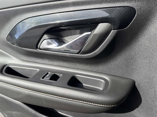 Used 2024 GMC Terrain AT4 image 18