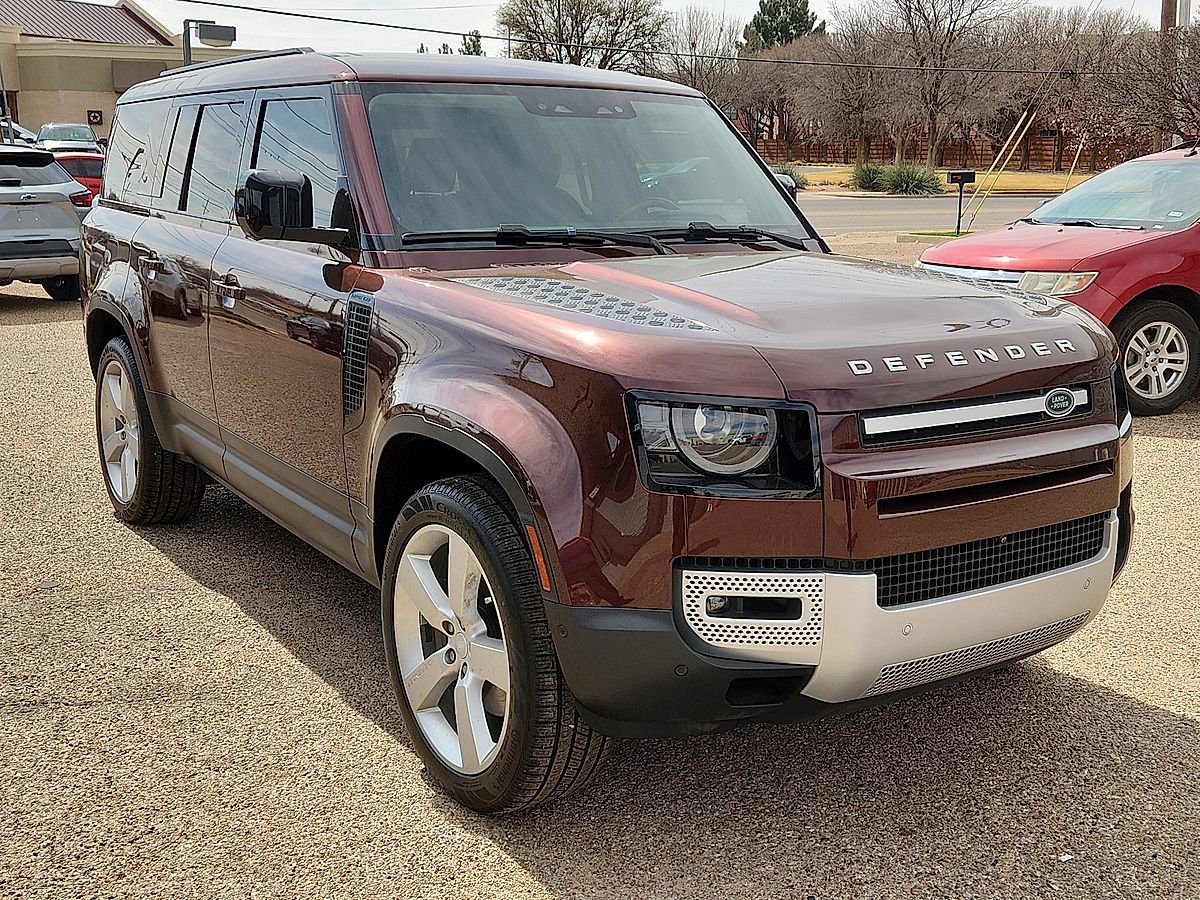 Used 2023 Land Rover Defender 130 First Edition image 4