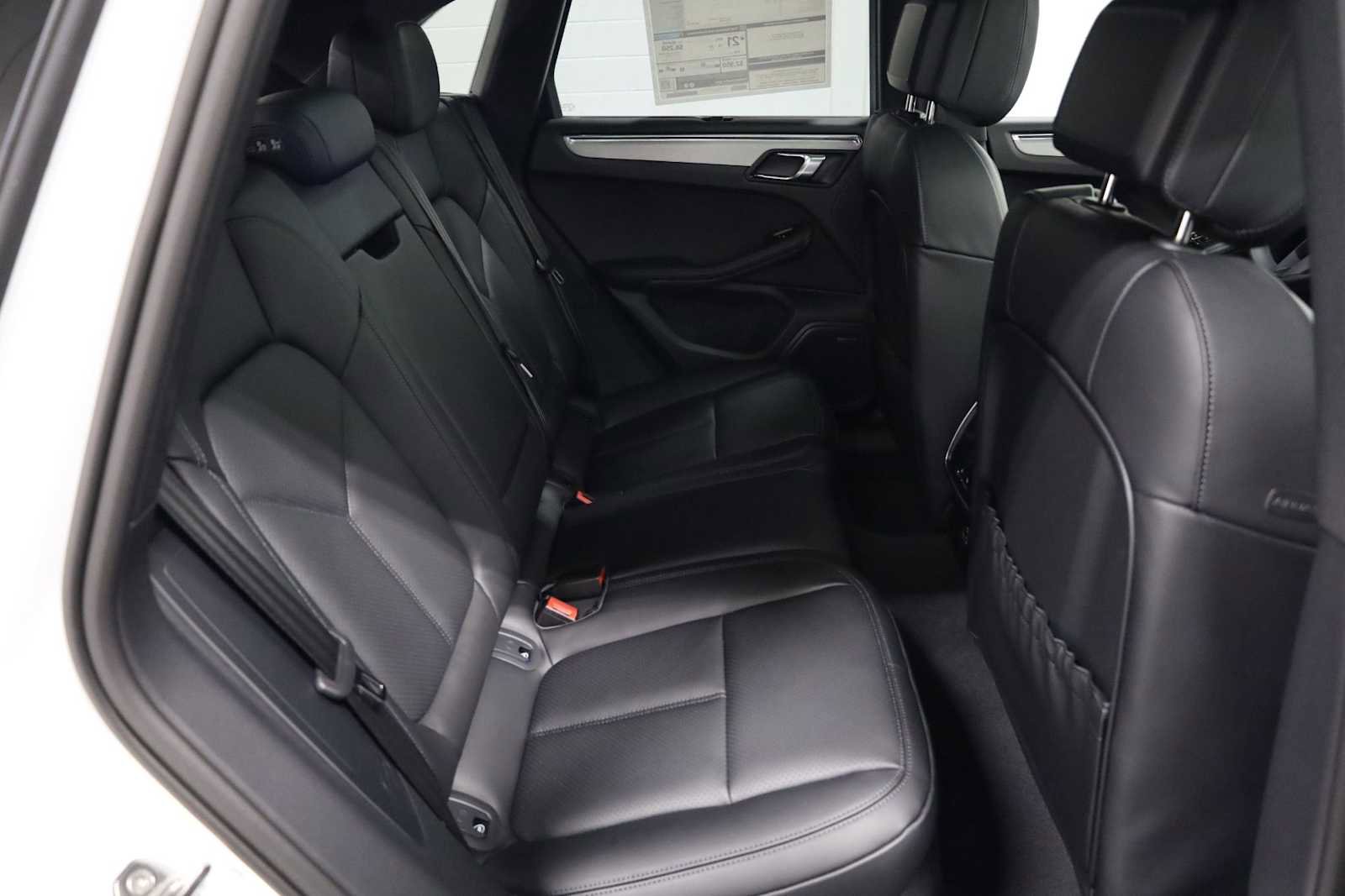 New 2026 Porsche Macan image 37