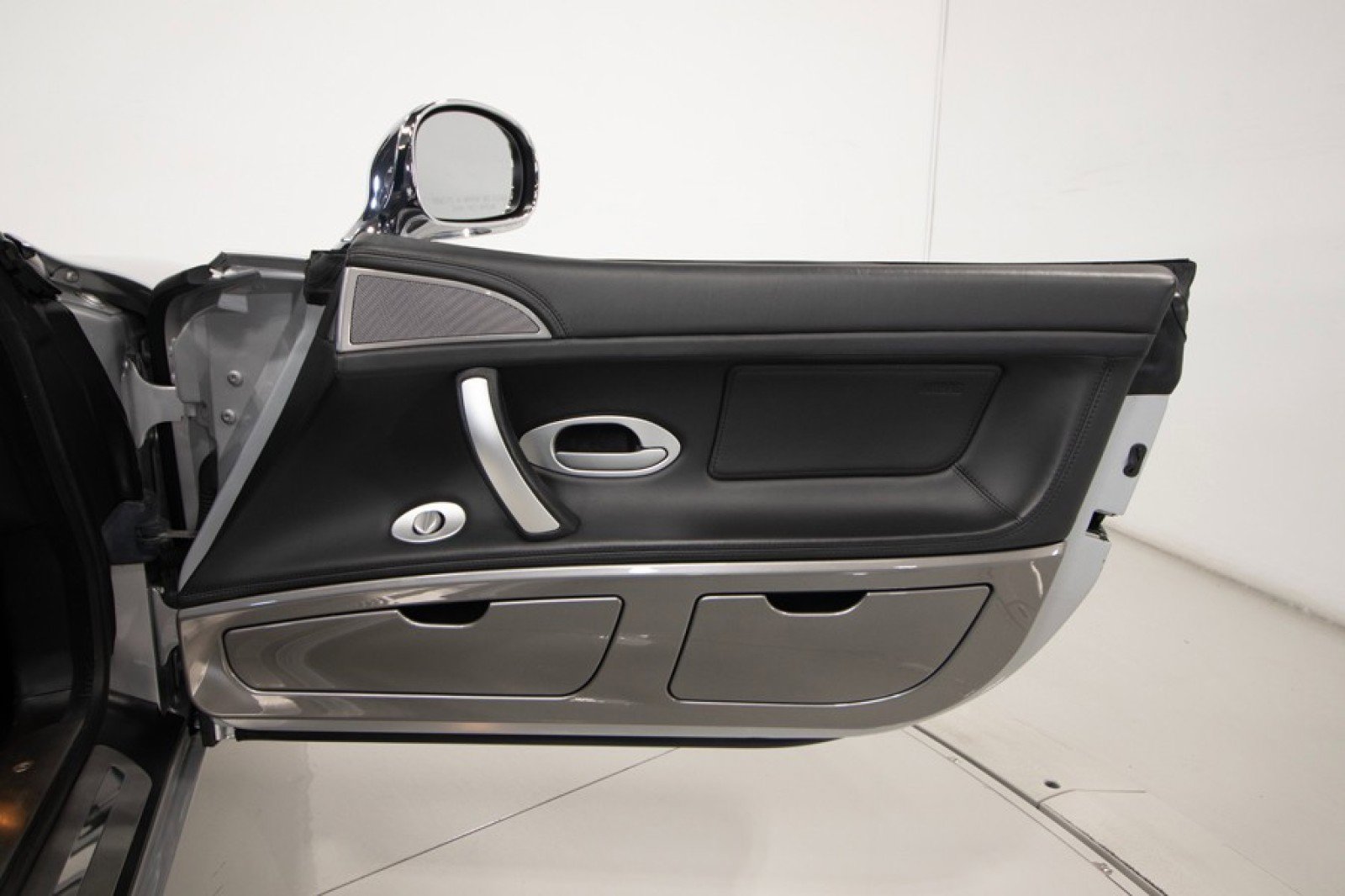 Used 2001 BMW Z8 image 70