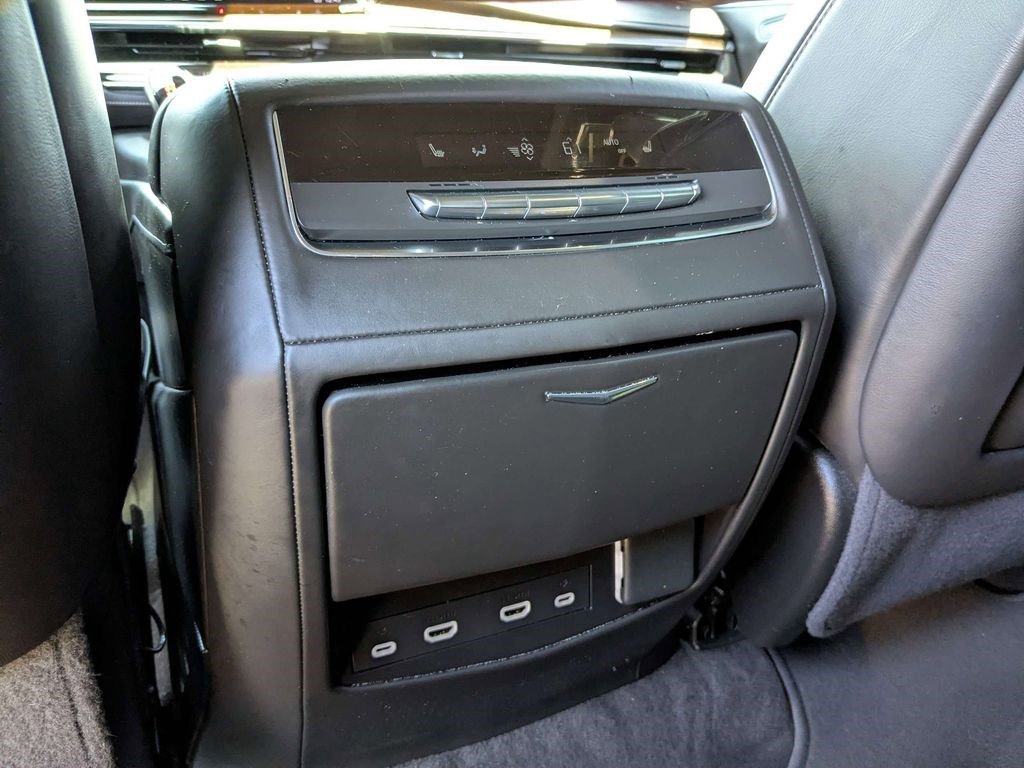 Used 2024 Cadillac Escalade Sport Platinum RWD image 16