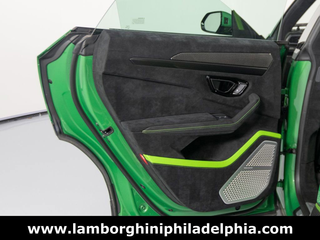 Used 2024 Lamborghini Urus Performante image 40