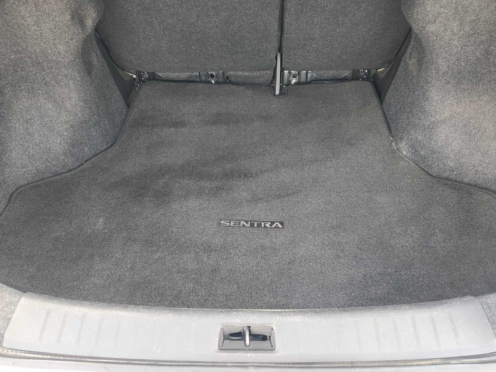 Used 2019 Nissan Sentra SV w/ Exterior Package FWD image 31