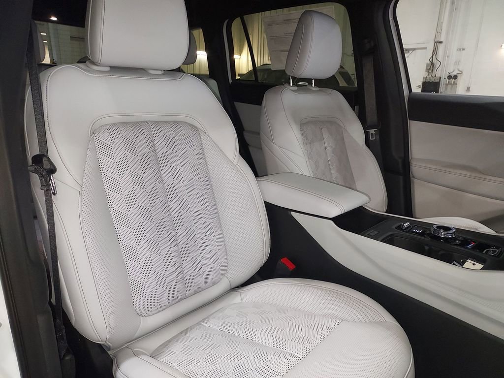 New 2026 Jeep Cherokee Overland image 31