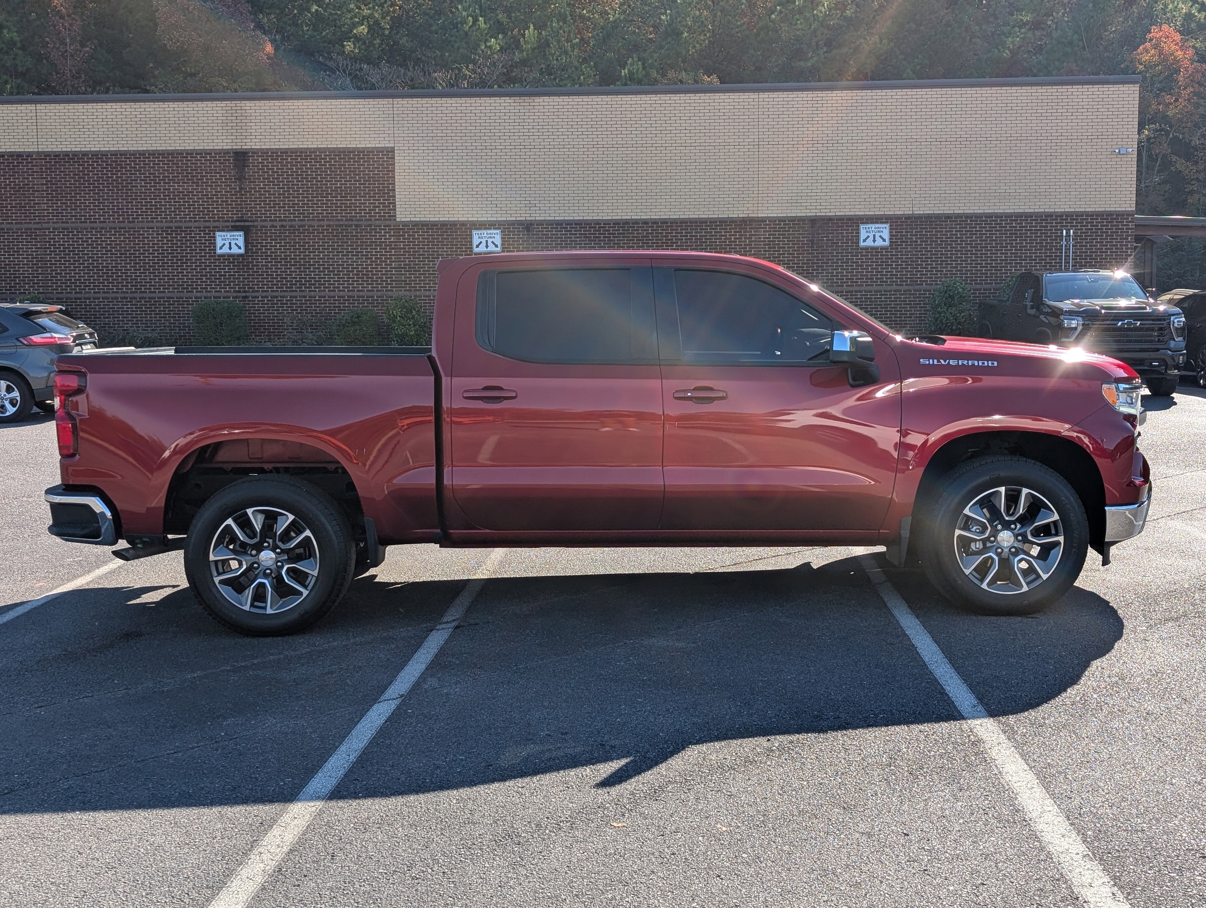 Used 2022 Chevrolet Silverado 1500 LT w/ All Star Edition Plus image 10