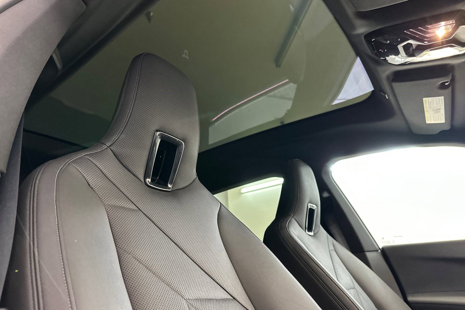 Certified 2023 BMW iX xDrive50 w/ Sport Package image 27