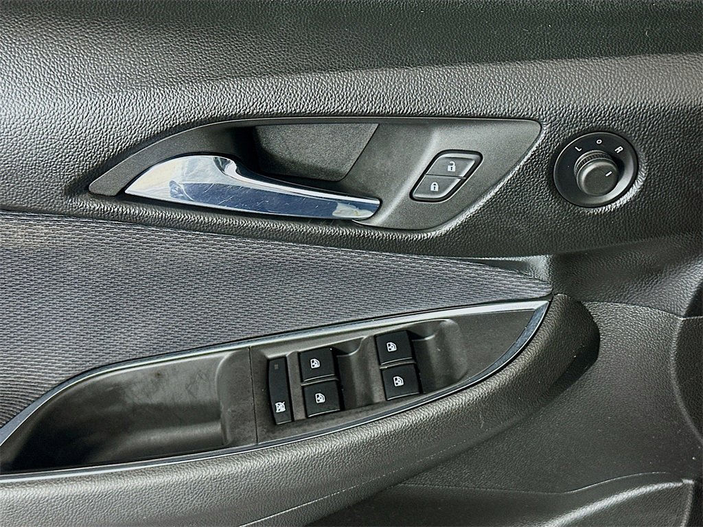 Used 2017 Chevrolet Cruze LT w/ Sun And Sound Package image 18