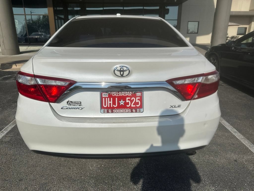 Used 2016 Toyota Camry XLE FWD image 4