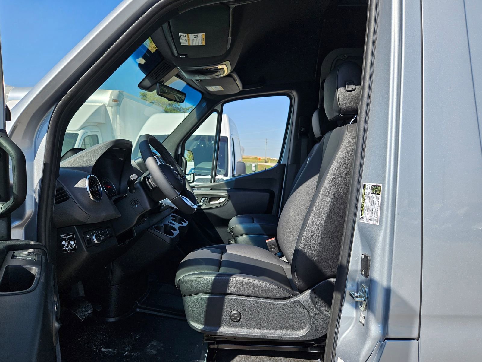 New 2025 Mercedes-Benz Sprinter 2500 image 14